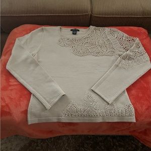 Beige woman’s sweater by Dulce Cabo in a size large